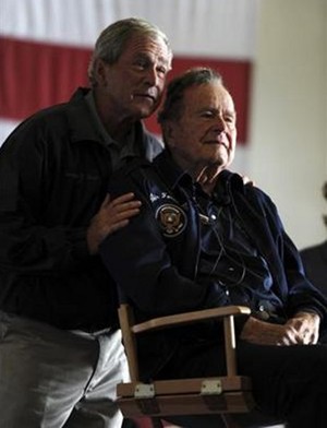 Sakit Lagi, George Bush Senior Rayakan Natal di Rumah Sakit