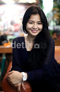 10 Artis Cewek Pendatang Baru Ter-Hot 2012