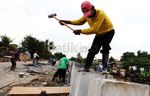 Pemasangan Turap Untuk Antisipasi Banjir