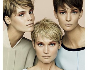 Foto: Cantik Bergaya Retro ala 3 Top Model di Iklan Max Mara