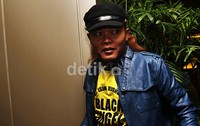 Film berdurasi kurang lebih 75 menit itu juga diramaikan oleh grup Super Senior yang diisi oleh Sule, Parto, Andre, Nunung, Azis Gagap, Opie Kumis, dan Adul. Gusmun/detikHOT.
