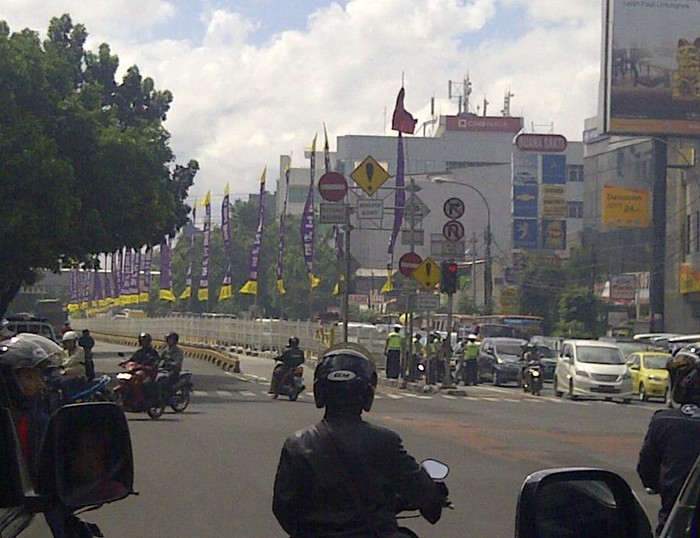 Priiit! Ratusan Pemotor Nekat yang Masuk Jalur TransJ kena Tilang