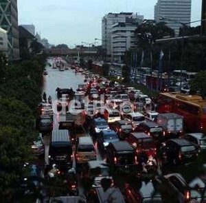 DPRD DKI Izinkan Jokowi Pakai Dana Darurat Atasi Banjir