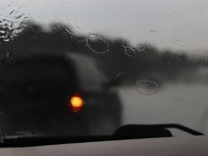 Musim Hujan, 3 Hal Ini yang Harus Diperhatikan Pengendara Mobil
