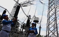 Untuk instalasi, PLN melakukan pembentengan atau membangun tembok yang mengelilingi instalasi, sementara untuk gardu-gardu distribusi yang berada di daerah rawan banjir telah ditinggikan.