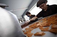 Sebanyak 27 jenis cokelat dihasilkan di tempat ini yang dikemas dalam 4 grade.