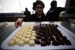 Mengintip Pembuatan Coklat