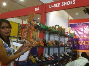 Berawal dari Iseng, Wanita Ini Sukses Jadi Pengusaha Sepatu Kulit