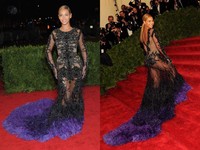 Usai melahirkan, Beyonce tampil seksi dengan balutan gaun menerawang saat menghadiri acara 'Schiaparelli And Prada: Impossible Conversations' di Metropolitan Museum of Art, New York, Amerika Serikat. Larry Busacca/Getty Images.