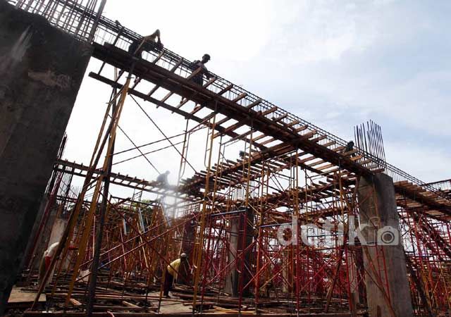 Tiang Pancang Stadion Patriot Mulai Dipasang