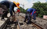 Perawatan Rel KA di Jatinegara