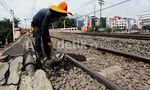 Perawatan Rel KA di Jatinegara