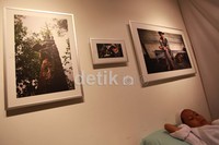 Usai disunat silahkan beristirahat sambil menikmati pameran foto.