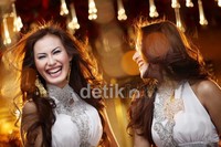 Keduanya tak ingin mendompleng populeritas di jagat musik dangdut hanya dengan goyangan dan busana seksinya.