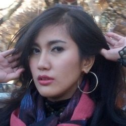 Eva Septriani Sianipar Berjuang Promosikan Ulos ke Jepang