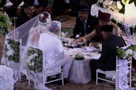 Ini Kisah Penghulu Di Daerah Berjuang Menikahkan Pasangan Pengantin