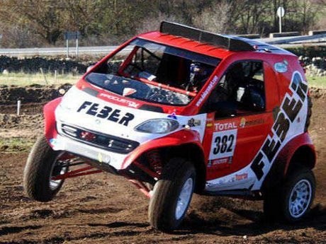 Begini Jadinya Kalau smart fortwo Jadi Mobil Reli Dakar