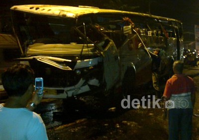 Bus Tentrem Berhasil Dievakuasi