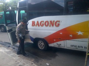 Ban Bus Bagong Terbakar, Penumpang Semburat
