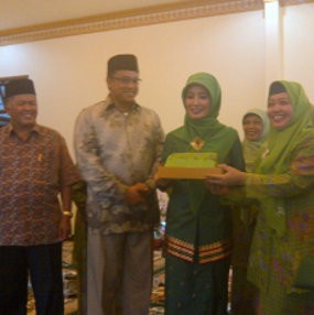 Muslimat NU Jabar Dukung Pencalonan Dede Yusuf