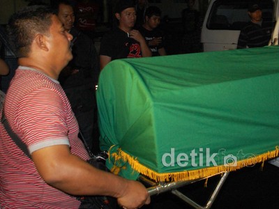 Jenazah Korban BMW Maut Dibawa Pulang