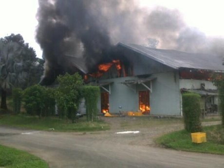 2 Gudang di Sentul Bogor Terbakar, Ratusan Karyawan Panik