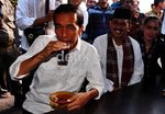 Jokowi Ngopi Bareng Pewarta Foto