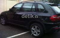Tampak jelas rupa mobil itu. Rini/detikFoto.