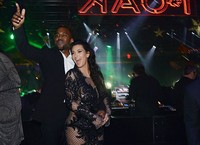 Kim tak khawatir harus clubbing meski kini tengah mengandung 12 minggu. (WireImage; Daily Mail)