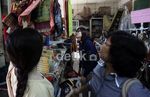 Berburu Oleh-oleh Kota Angin Mamiri
