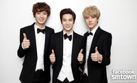 Chanyeol, Suho, dan Sehun 'EXO' menjadi pasangan Yoona, Sooyoung, dan Sunny di lagu 'Marry You' Bruno Mars. (SME)