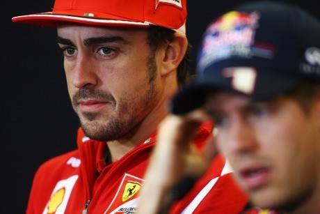 Bernie Sambut Kemungkinan Alonso Geser Vettel di 2013