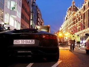 Warga London Kesal Lihat Mobil Sport