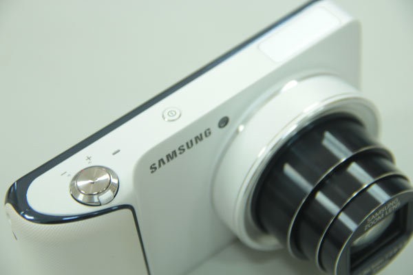 Galaxy Camera: Si Seksi yang Memberi Evolusi 