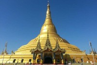 Myanmar rupanya masih punya pagoda emas lain, yaitu Pagoda Uppatasanti di Kota Naypyidaw (Kris Fathoni/detikTravel)