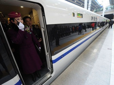 Melihat Kereta Terpanjang di Dunia Milik China