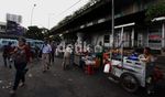 PKL Tumbuh Subur di Terminal Kampung Melayu