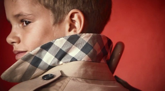 Aksi Anak Victoria Beckham Jadi Model