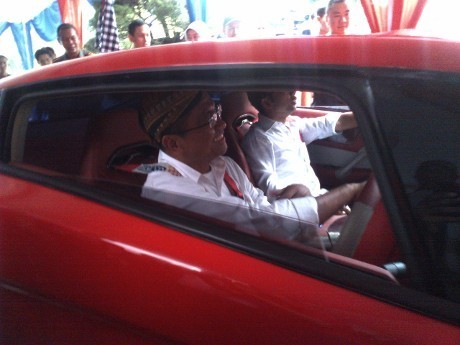 Brumm, Dahlan Geber Tucuxi Jelajahi Gunung Lawu