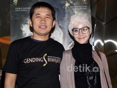 Kebersamaan Hanung dan Zaskia Mecca