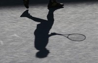 Peraih medali emas Olimpiade London dan juara AS Terbuka Andy Murray beberapa kali berhasil mematahkan servis Istomin. REUTERS/Daniel Munoz.