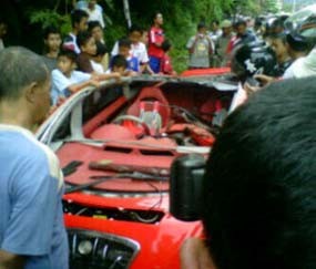 Ferrari Tabrak Tebing di Magetan, Dahlan Iskan Hanya Kehilangan Kacamata