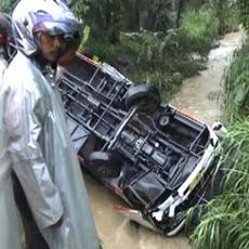 Sopir Bus Tentrem Terjun Sungai Ditetapkan Jadi Tersangka