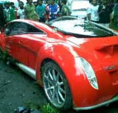 Kronologi Kecelakaan Ferrari Tabrak Tebing Menurut Dahlan Iskan
