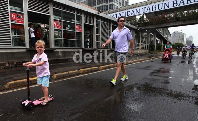 Car Free Day Pertama 2013