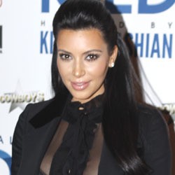 Hamil, Kim Kardashian Terlihat Makin Seksi