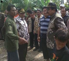 Gubernur Jatim Tinjau Banjir Bojonegoro
