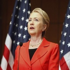 Sebulan Absen karena Sakit, Menlu AS Hillary Clinton Kembali ke Kantor