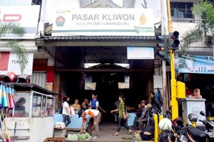 Belanja Gerabah Murah di Pasar Kliwon Temanggung