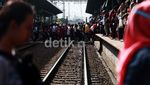 Rencana KCJ Tambah 180 Gerbong